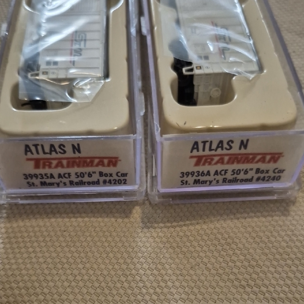 Vintage ATLAS- 10 Total- Model Train Cars Collection - Picture 3 of 9